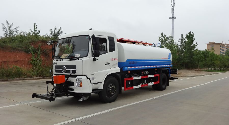 東風(fēng)天錦13.5噸灑水車---綠化噴灑車